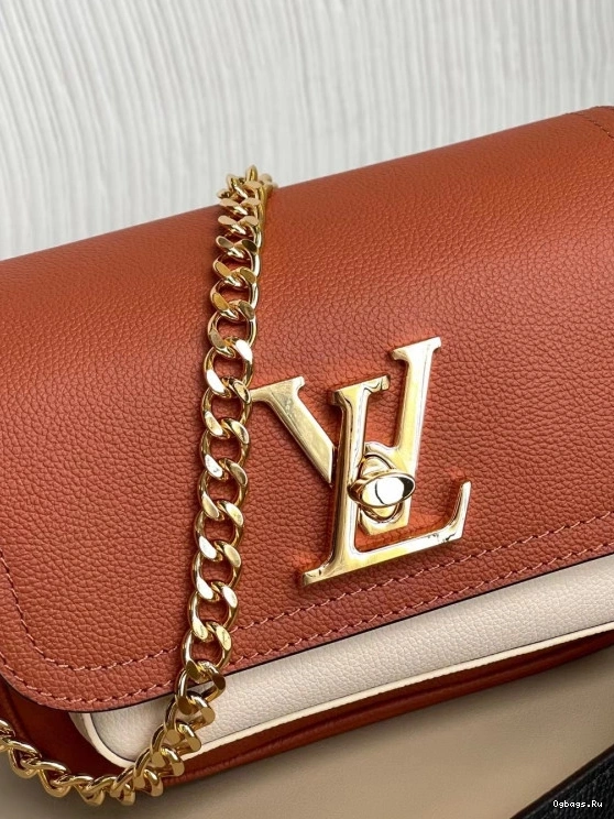 LOUIS TENDER VUITTON LOCKME 0523